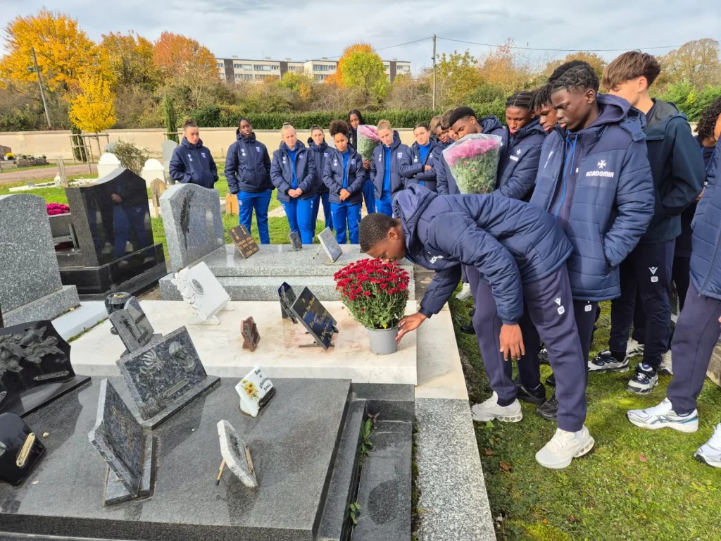 缩略图–我们的球员和年轻人对 AJA 校友的纪念–AJ欧塞尔中文球站