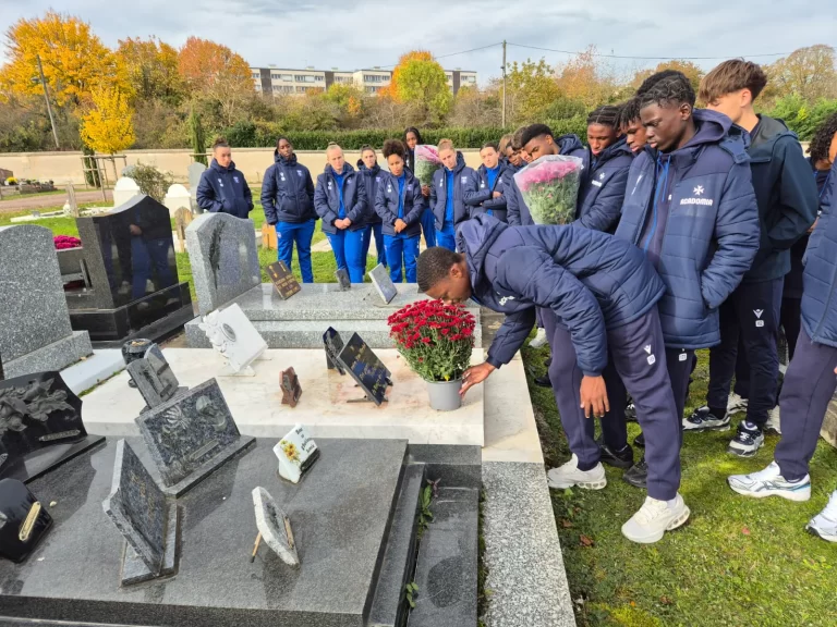 插图11–首页–AJ欧塞尔中文球站